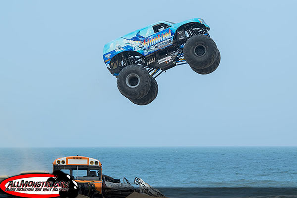 Hooked Monster Truck | Monsters On The Beach 2015