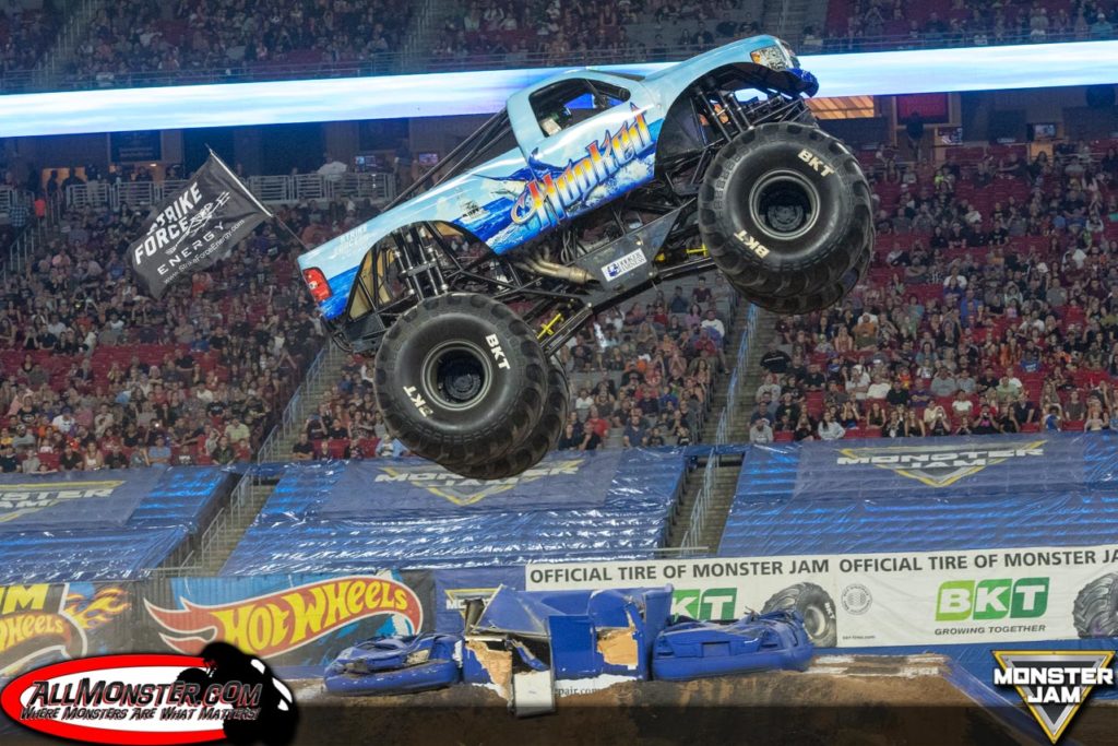 Hooked Soaring in Glendale Monster Jam - Hooked Monster Truck ...